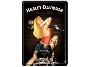 Nostalgic Arts Harley Davidson Biker Babe Blechpostkarte (10x14cm)